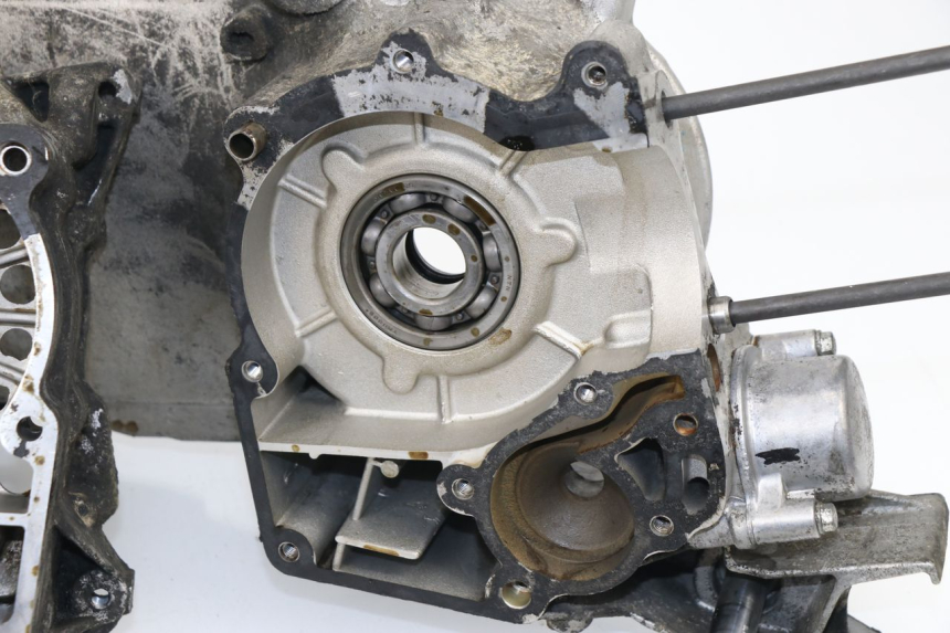 photo de ENGINE CRANKCASE PEUGEOT ELYSEO 125 (1999 - 2004)