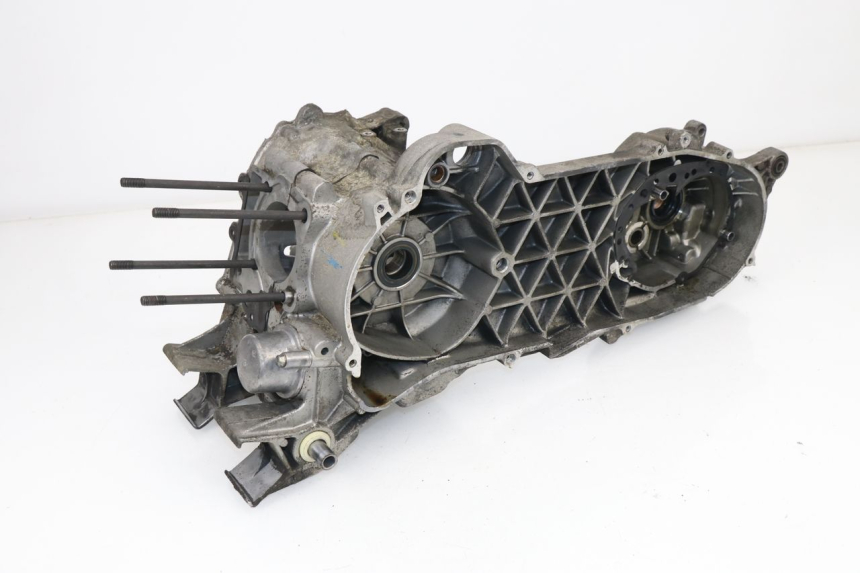 photo de ENGINE CRANKCASE PEUGEOT ELYSEO 125 (1999 - 2004)