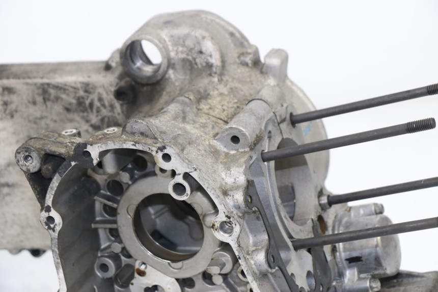 photo de ENGINE CRANKCASE PEUGEOT ELYSEO 125 (1999 - 2004)