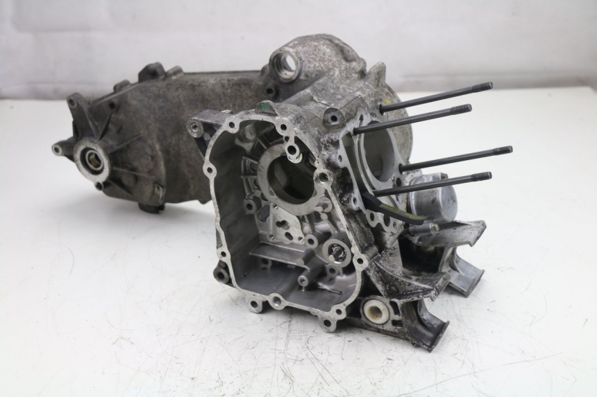 photo de ENGINE CRANKCASE PEUGEOT ELYSTAR 125 (2002 - 2007)