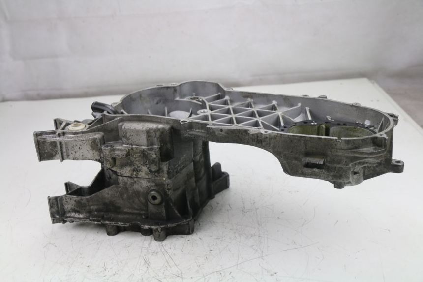 photo de ENGINE CRANKCASE PEUGEOT ELYSTAR 125 (2002 - 2007)