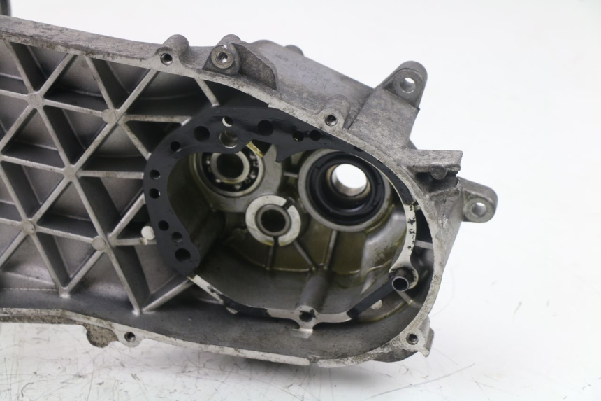 photo de ENGINE CRANKCASE PEUGEOT ELYSTAR 125 (2002 - 2007)