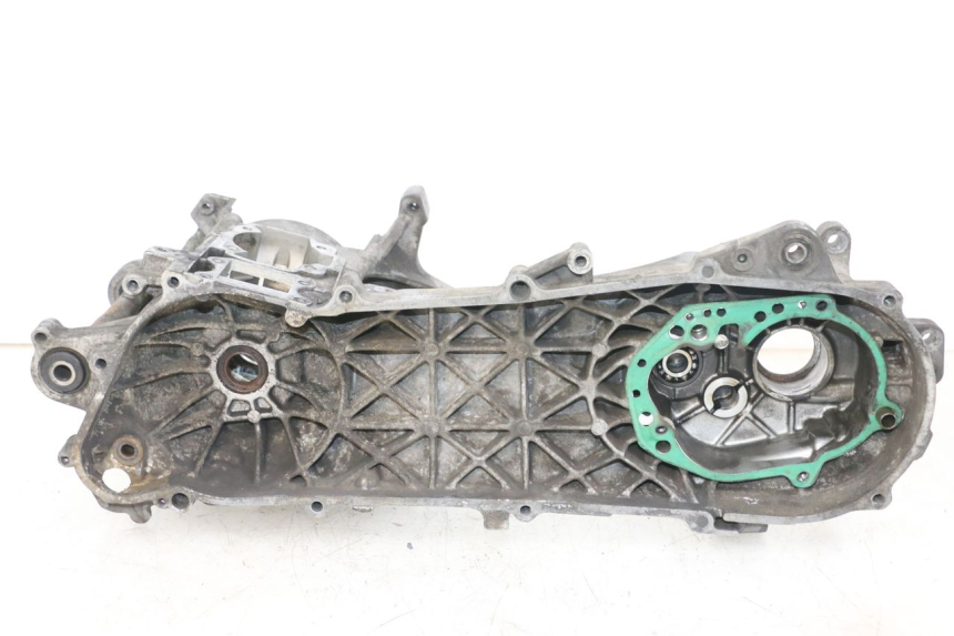 photo de ENGINE LOWER CASING PEUGEOT ELYSTAR 50 (2002 - 2014)