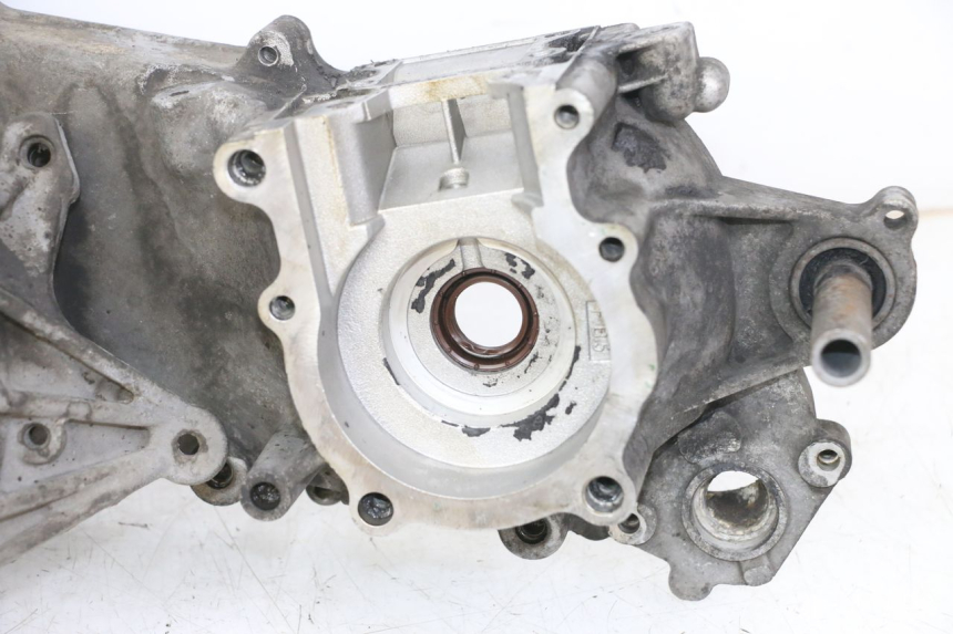 photo de ENGINE LOWER CASING PEUGEOT ELYSTAR 50 (2002 - 2014)