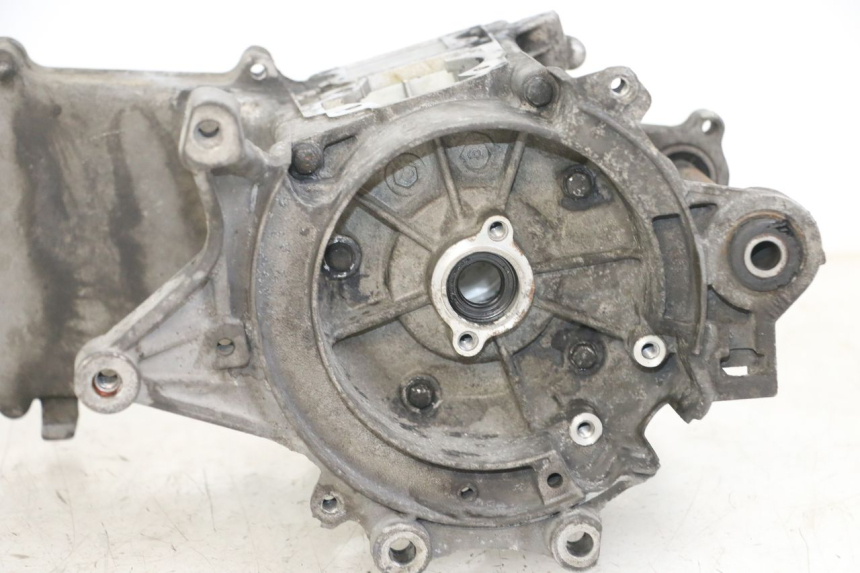 photo de ENGINE LOWER CASING PEUGEOT ELYSTAR 50 (2002 - 2014)