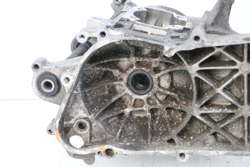 photo de ENGINE LOWER CASING PEUGEOT ELYSTAR 50 (2002 - 2014)