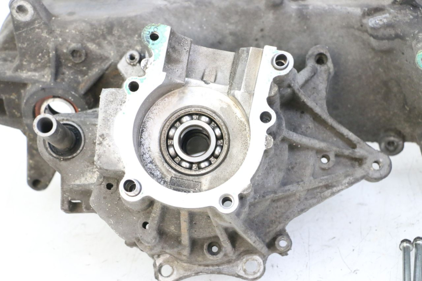 photo de ENGINE LOWER CASING PEUGEOT ELYSTAR 50 (2002 - 2014)
