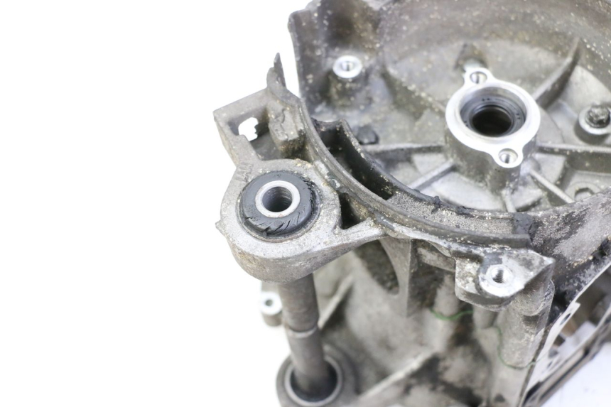 photo de ENGINE LOWER CASING PEUGEOT ELYSTAR 50 (2002 - 2014)