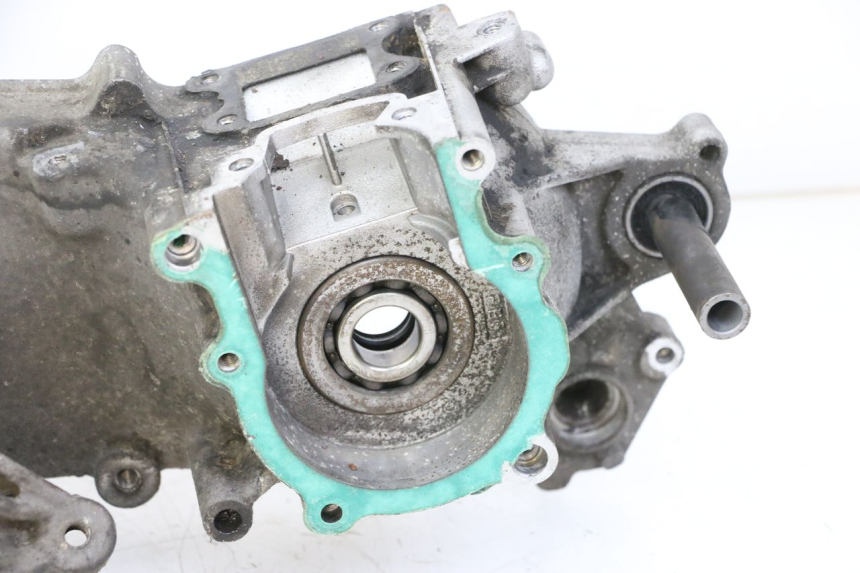 photo de ENGINE LOWER CASING PEUGEOT ELYSTAR 50 (2002 - 2014)