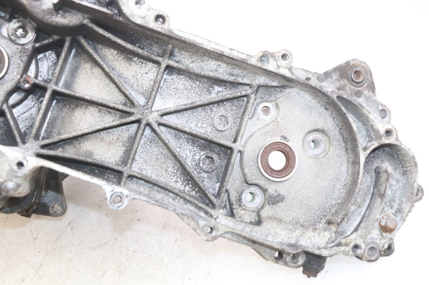 photo de ENGINE LOWER CASING PEUGEOT KISBEE 4T 50 (2018 - 2022)