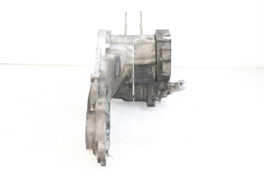 photo de ENGINE LOWER CASING PEUGEOT KISBEE 4T 50 (2018 - 2022)