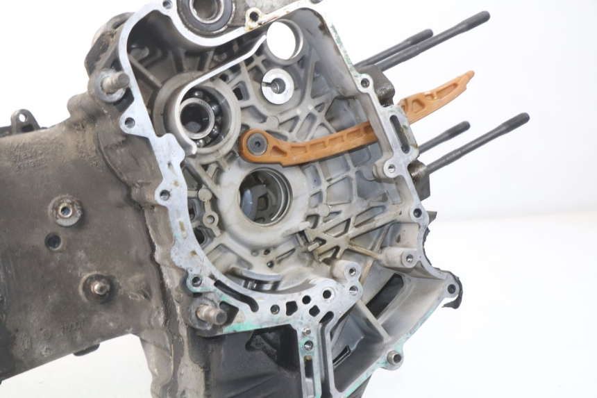 photo de ENGINE CRANKCASE PEUGEOT SATELIS 500 (2007 - 2013)