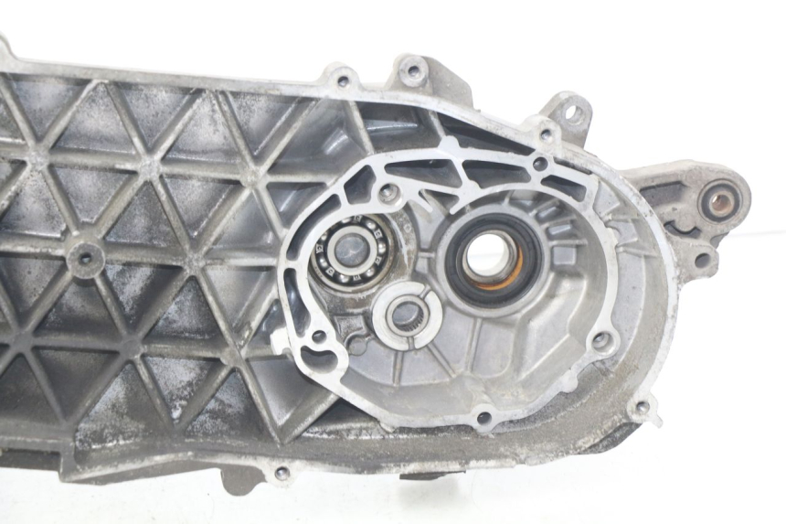 photo de ENGINE CRANKCASE PEUGEOT SATELIS 125 (2006 - 2009)