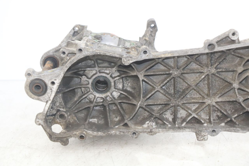 photo de ENGINE LOWER CASING PEUGEOT SPEEDFIGHT LC 50 (1996 - 2002)