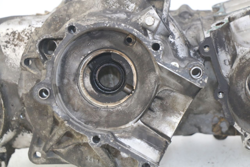 photo de ENGINE LOWER CASING PEUGEOT SV 125 (1991 - 1994)