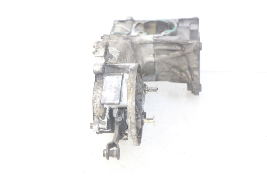 photo de ENGINE LOWER CASING PEUGEOT SV 125 (1991 - 1994)
