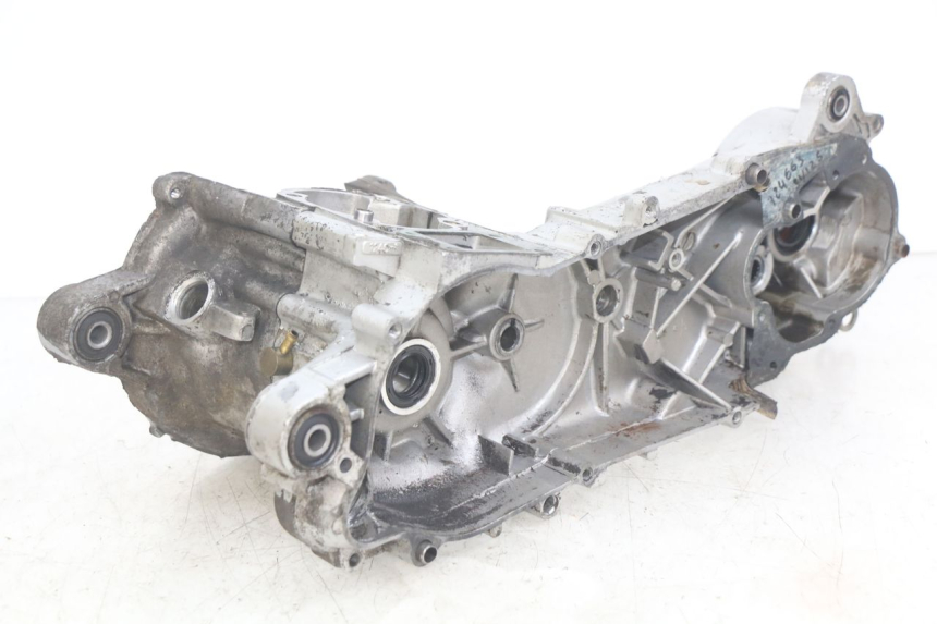 photo de ENGINE LOWER CASING PEUGEOT SV 125 (1991 - 1994)