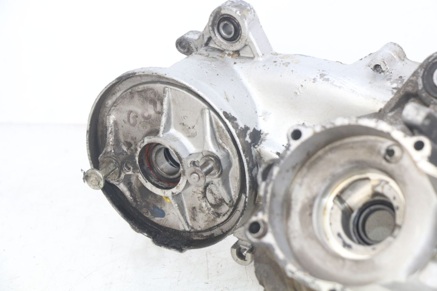 photo de ENGINE LOWER CASING PEUGEOT SV 125 (1991 - 1994)