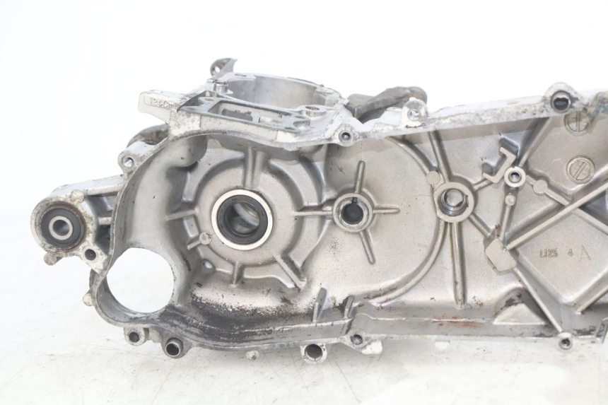 photo de ENGINE LOWER CASING PEUGEOT SV 125 (1991 - 1994)