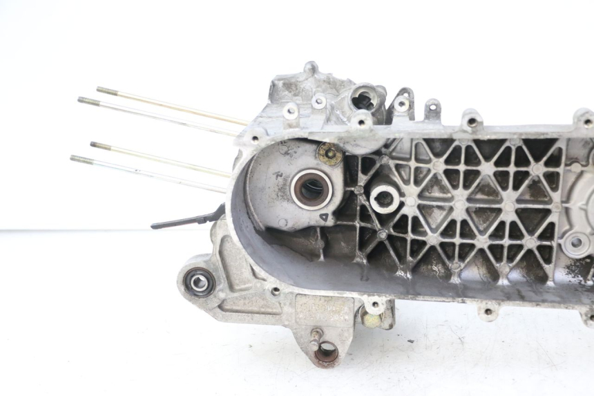 photo de ENGINE LOWER CASING PEUGEOT TWEET 4T 50 (2018 - 2020)