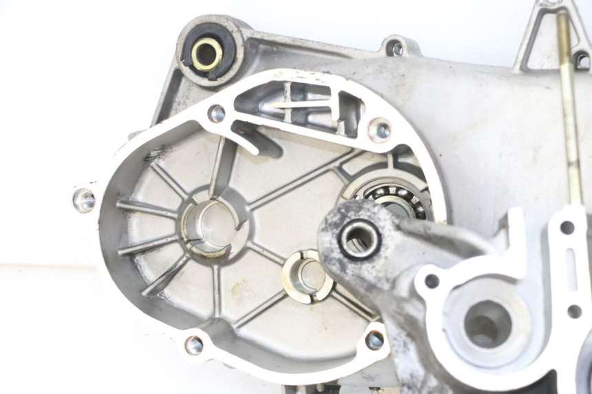 photo de ENGINE CRANKCASE PIAGGIO FLY 2T 50 (2004 - 2017)