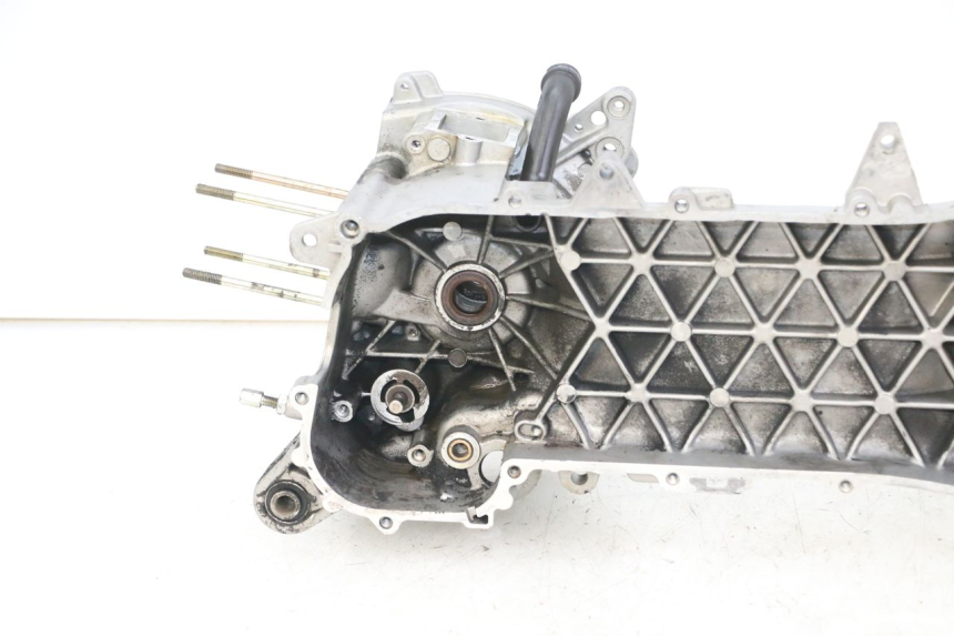photo de ENGINE CRANKCASE PIAGGIO FLY 2T 50 (2004 - 2017)