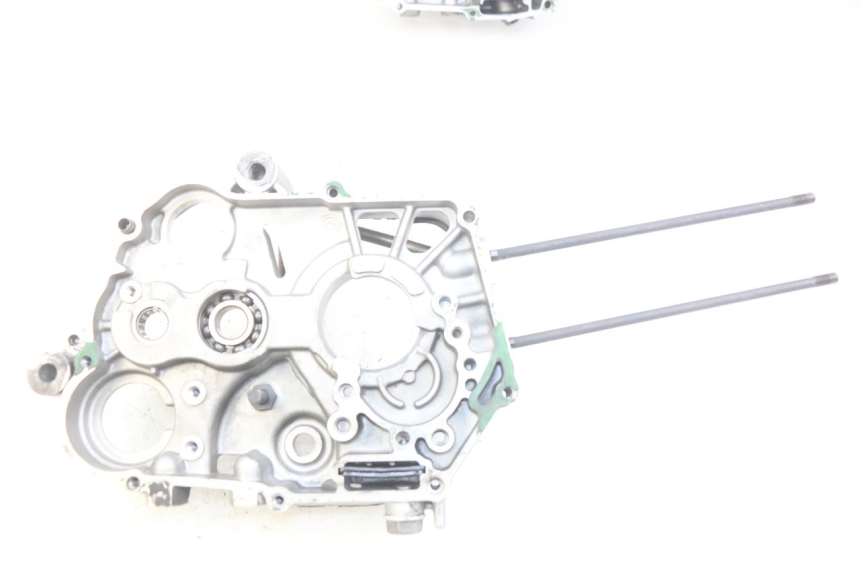 photo de ENGINE BOTTOM CASE YCF PILOT 125