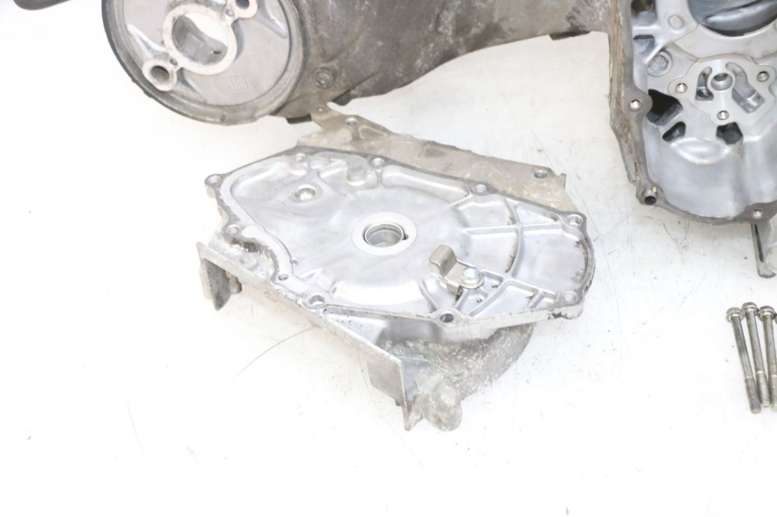 photo de ENGINE BOTTOM CASE DAELIM S1 125 (2007 - 2016) - Used quality zoom