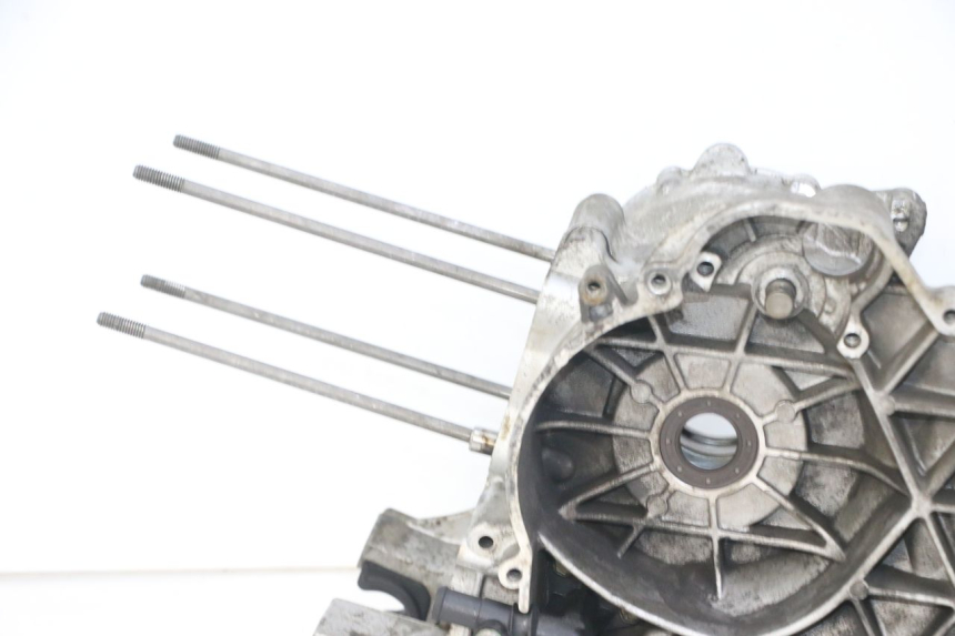 photo de ENGINE CRANKCASE PEUGEOT SATELIS 125 (2013 - 2018)