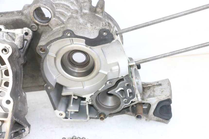 photo de ENGINE CRANKCASE PEUGEOT SATELIS 125 (2013 - 2018)