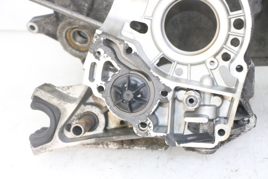 photo de ENGINE CRANKCASE PEUGEOT SATELIS 125 (2013 - 2018)