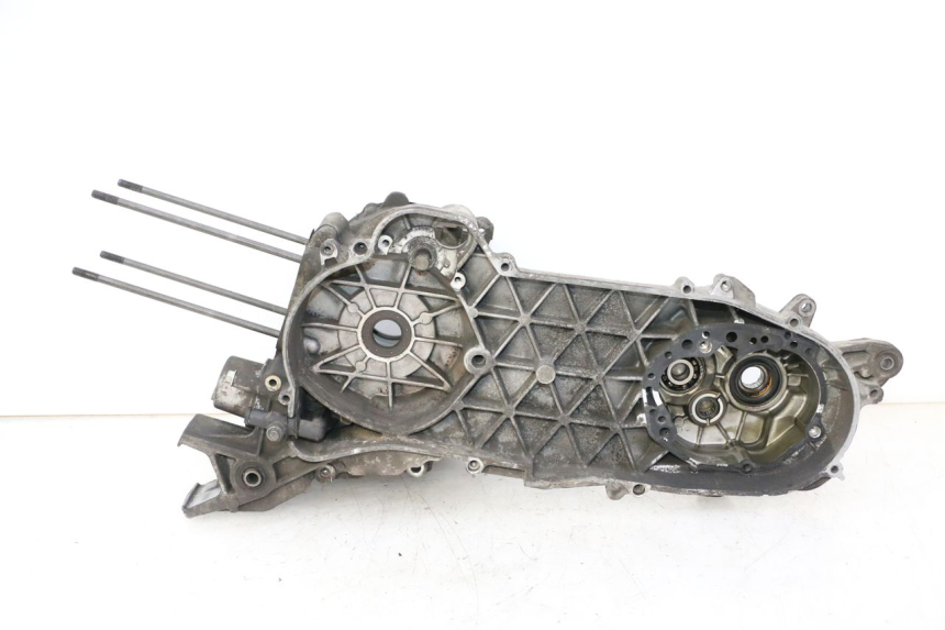 photo de ENGINE CRANKCASE PEUGEOT SATELIS 125 (2010 - 2012)