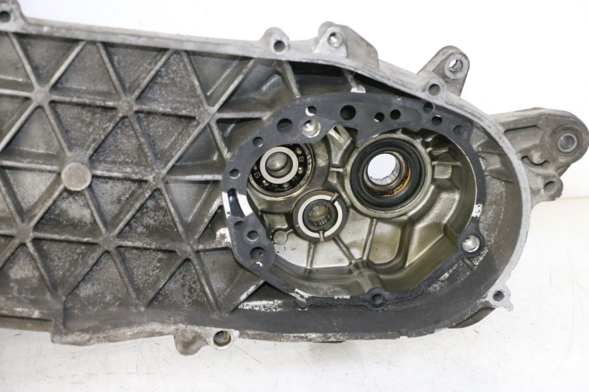 photo de ENGINE CRANKCASE PEUGEOT SATELIS 125 (2010 - 2012)
