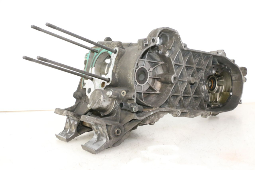 photo de ENGINE CRANKCASE PEUGEOT SATELIS 125 (2010 - 2012)