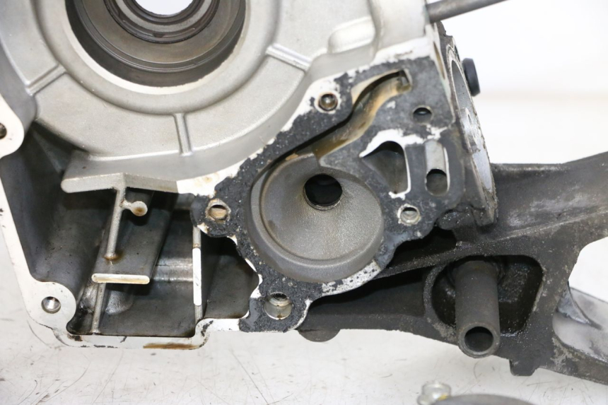 photo de ENGINE CRANKCASE PEUGEOT SATELIS 125 (2010 - 2012)