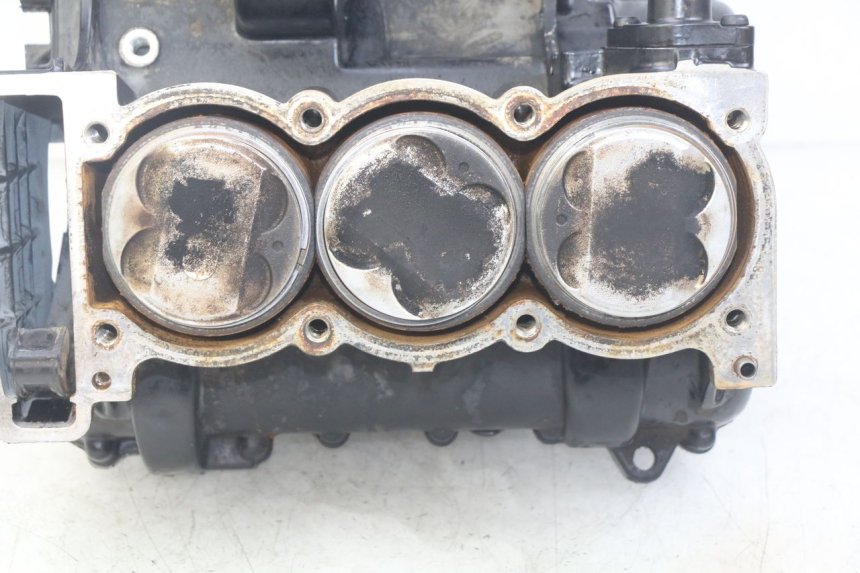 photo de ENGINE LOWER CASING TRIUMPH SPRINT ST 955 (1999 - 2001)