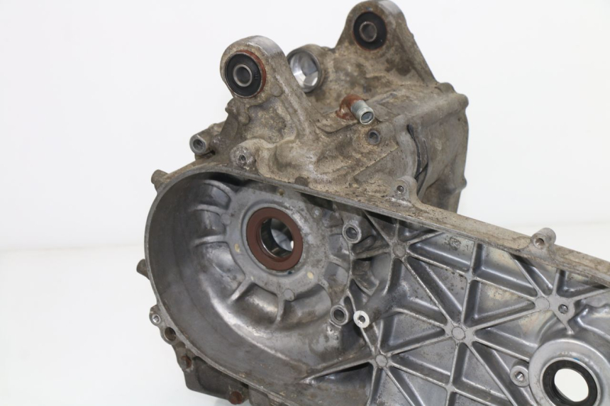 photo de ENGINE CRANKCASE SUZUKI BURGMAN 125 (2007 - 2014)