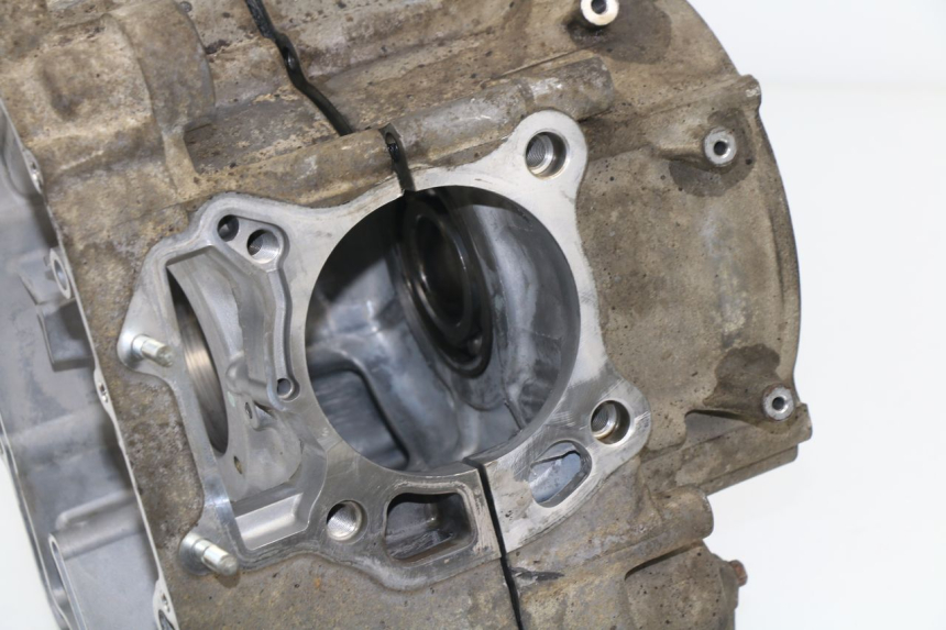 photo de ENGINE CRANKCASE SUZUKI BURGMAN 125 (2007 - 2014)
