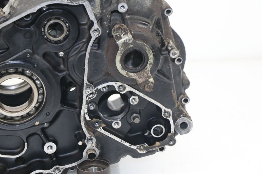 photo de ENGINE CRANKCASE SUZUKI DR DJEBEL 600 (1985 - 1990)
