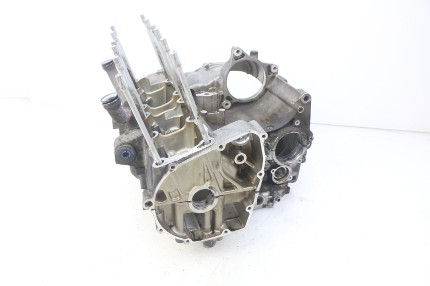 photo de ENGINE LOWER CASING SUZUKI GSF S BANDIT 600 (2000 - 2004)