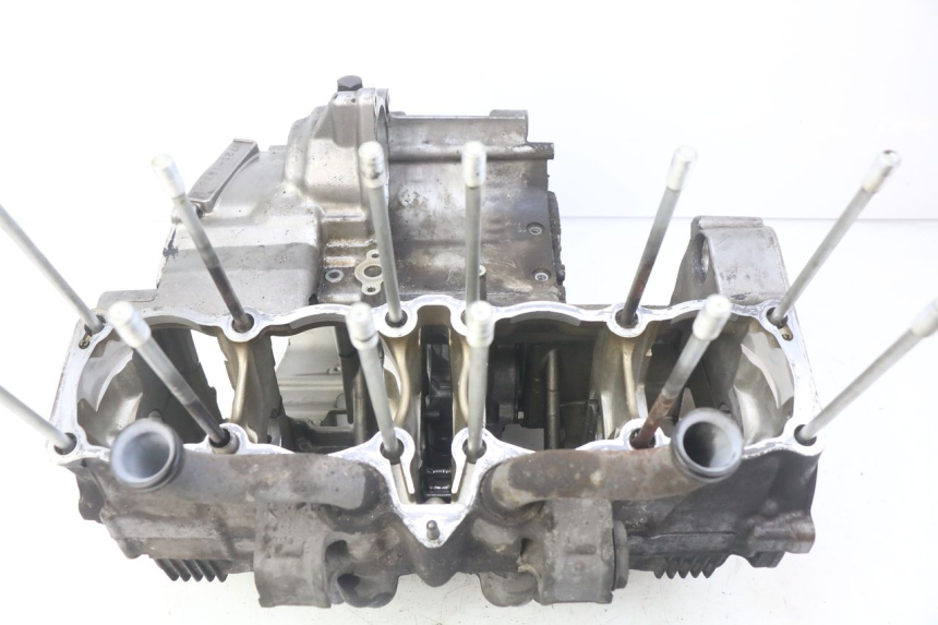 photo de ENGINE LOWER CASING SUZUKI GSF S BANDIT 600 (2000 - 2004)