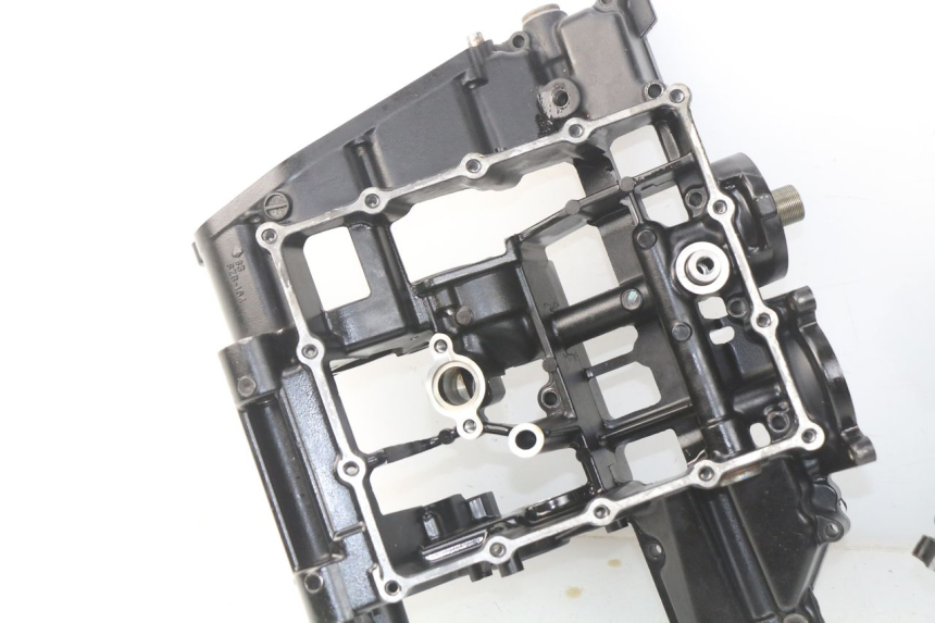 photo de ENGINE CRANKCASE SUZUKI GSR 600 (2005 - 2012)