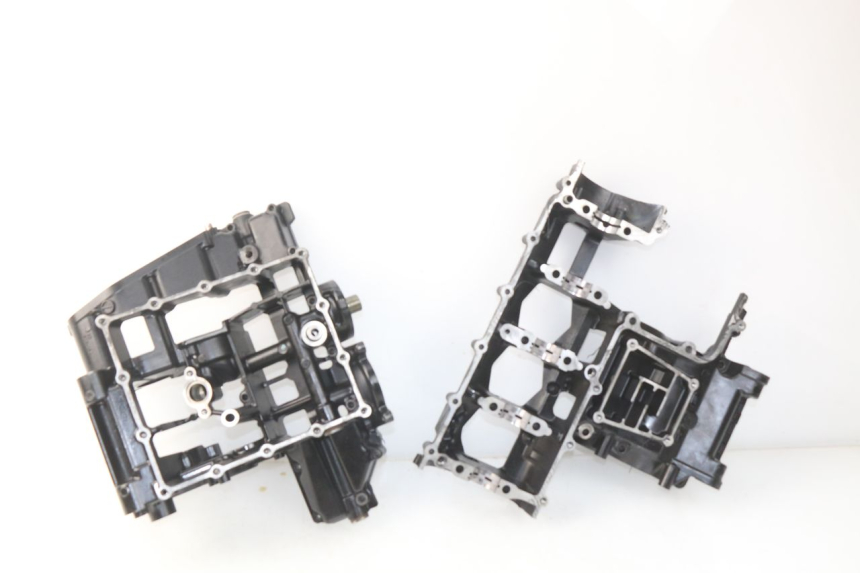 photo de ENGINE CRANKCASE SUZUKI GSR 600 (2005 - 2012)