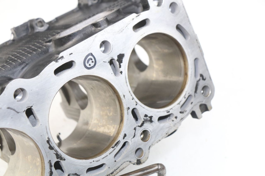 photo de ENGINE CRANKCASE SUZUKI GSR 600 (2005 - 2012)