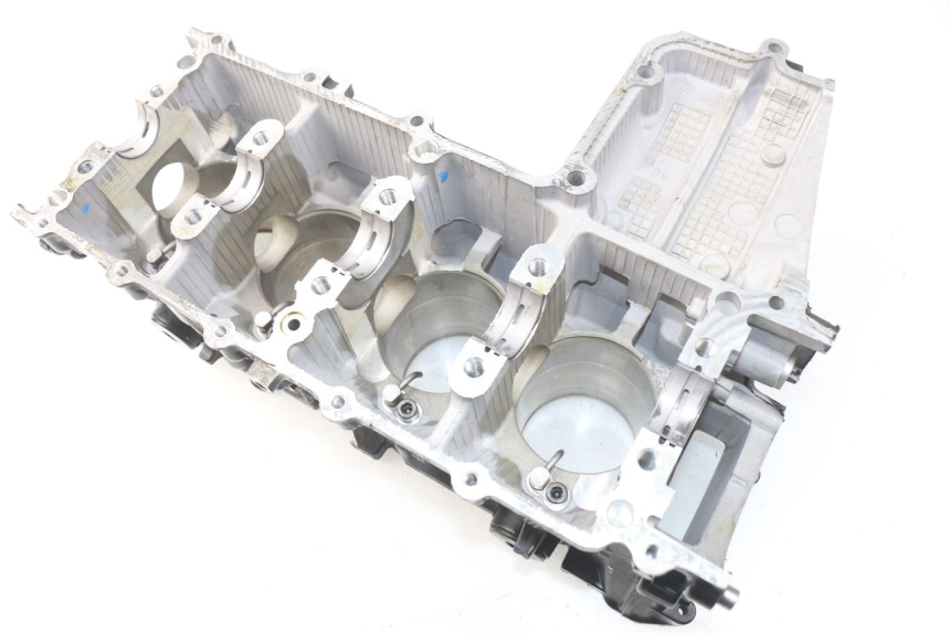 photo de ENGINE CRANKCASE SUZUKI GSR 600 (2005 - 2012)