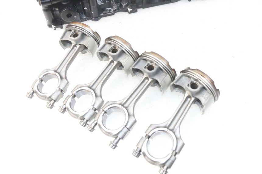 photo de ENGINE CRANKCASE SUZUKI GSR 600 (2005 - 2012)