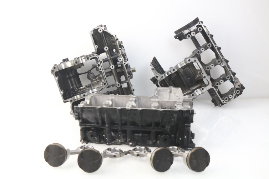 photo de ENGINE CRANKCASE SUZUKI GSR 600 (2005 - 2012)