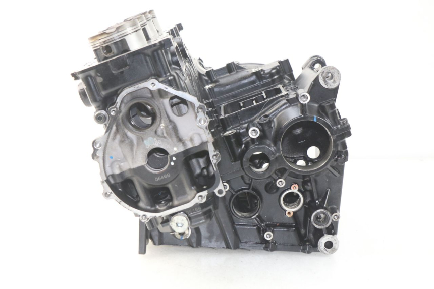 photo de ENGINE CRANKCASE SUZUKI GSR 600 (2005 - 2012)