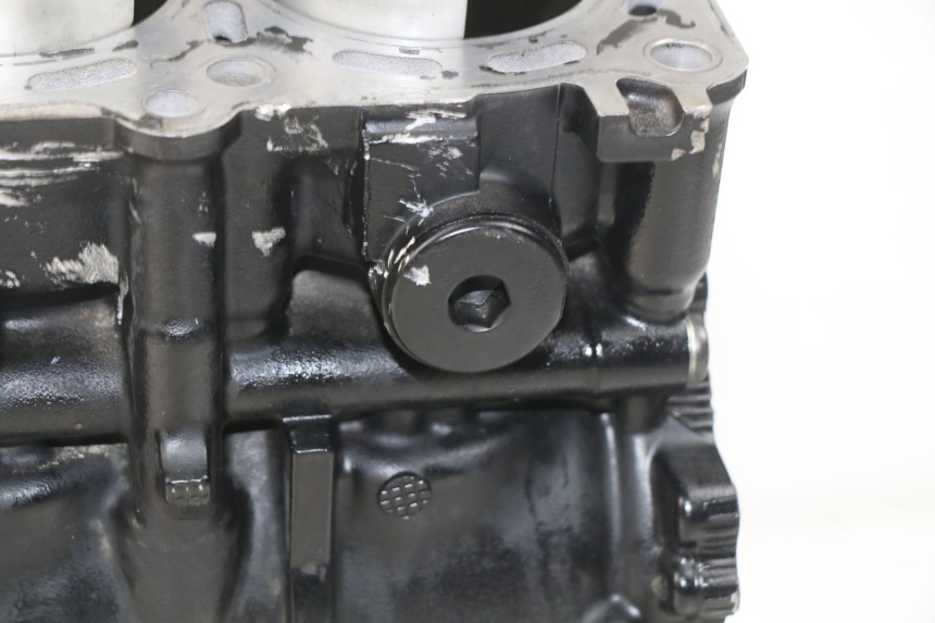 photo de ENGINE CRANKCASE SUZUKI GSR 600 (2005 - 2012)