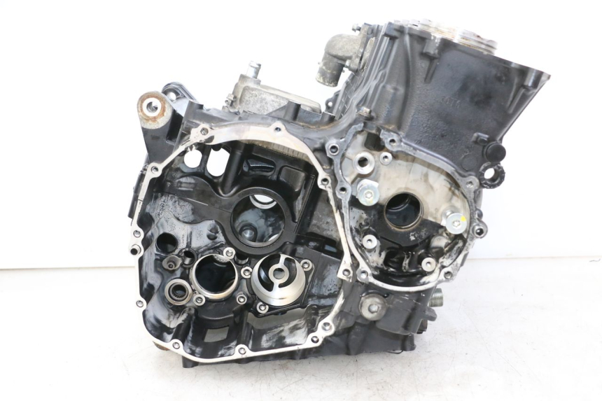 photo de ENGINE CRANKCASE SUZUKI GSR 750 (2011 - 2017)